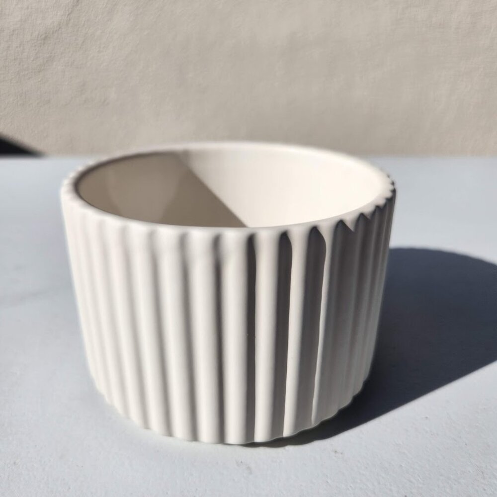 New White Ribbed Bowl Matte Ceramic Pottery Dining Salt Bowl Bathroom Accessorie